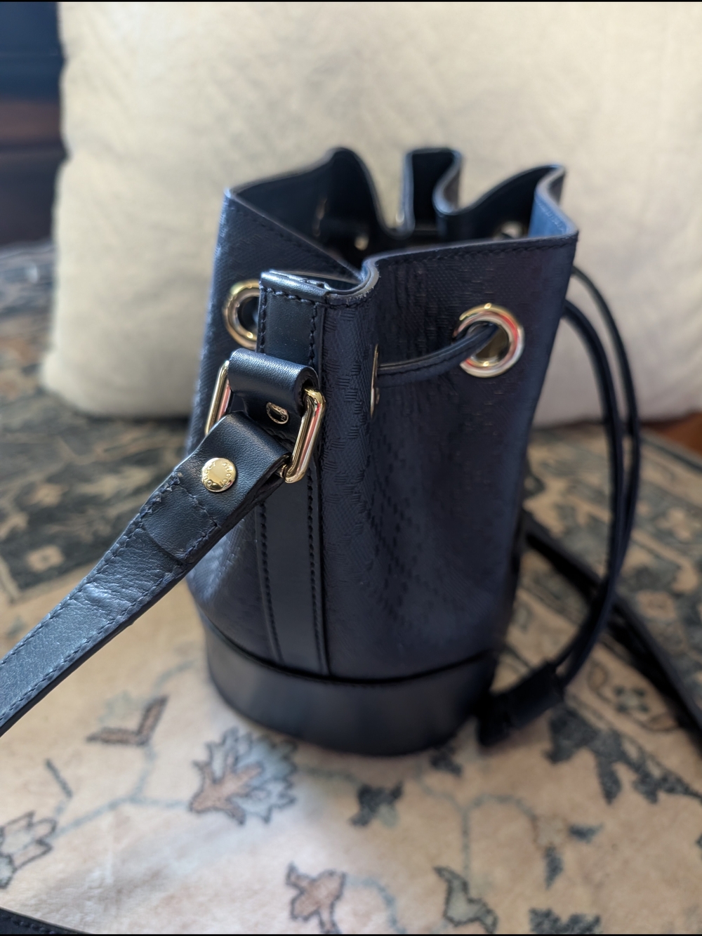 Gucci Navy Blue Bucket Drawstring Shoulder Bag Gold Hardware - Picture 4 of 13